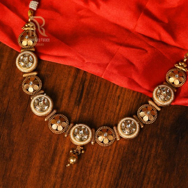 Antique Kundan Choker Necklace with Floral Motifs
