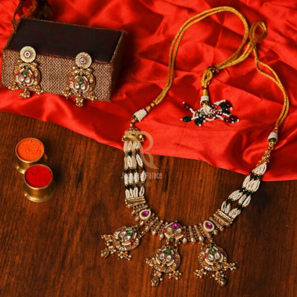 Royal Kundan & Beaded Temple Necklace - Image 3
